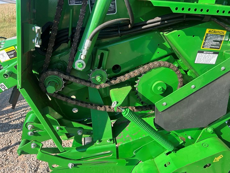 2023-john-deere-560m-image-9