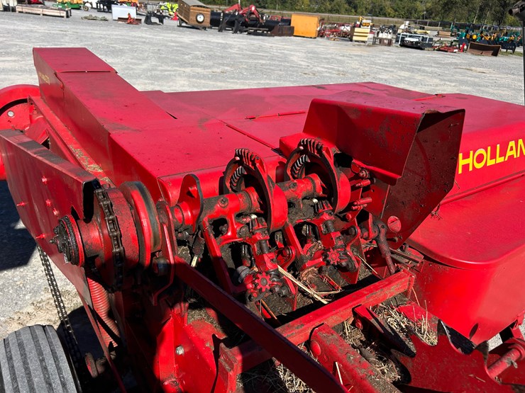 new-holland-273-image-7