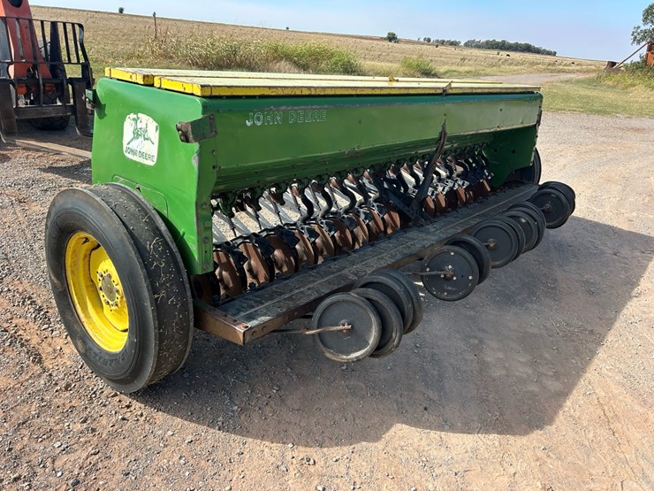 john-deere-8300-image-5
