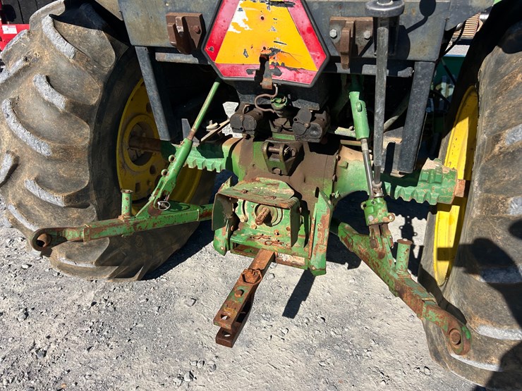 john-deere-2350-image-6