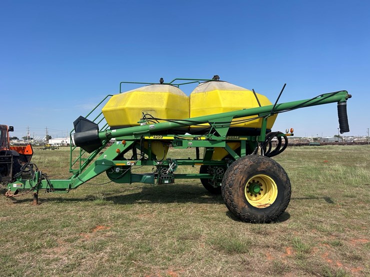 john-deere-1900-image-2