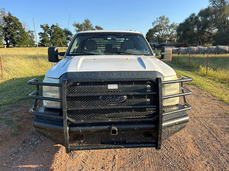 2011-ford-f250-image-13