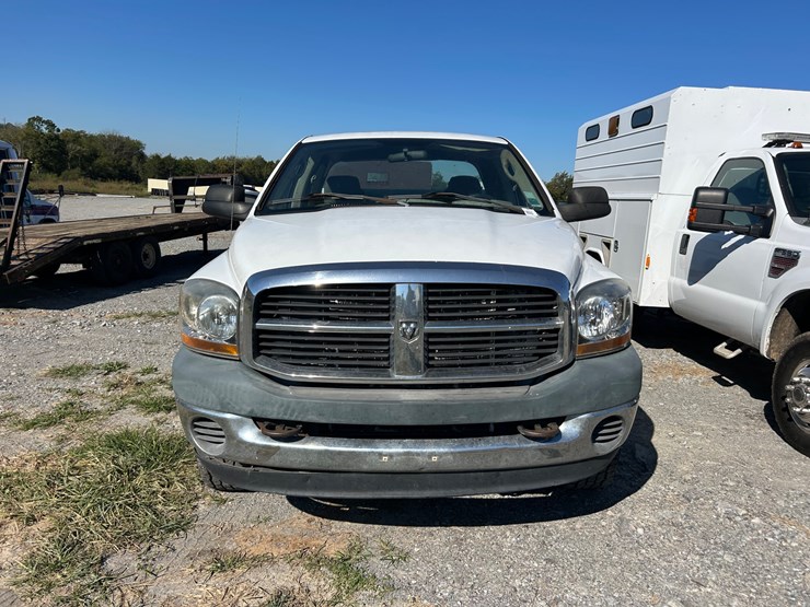 2006-dodge-ram-2500-image-3