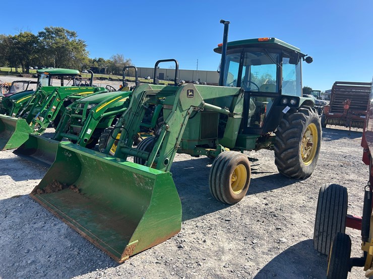 john-deere-2350-image-1