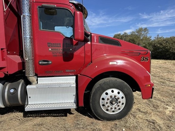 2017-kenworth-t880-image-2