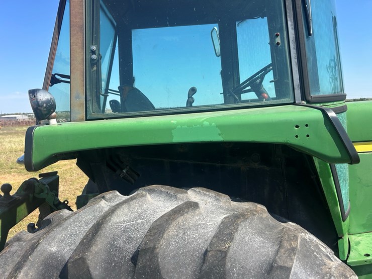 john-deere-4640-image-30
