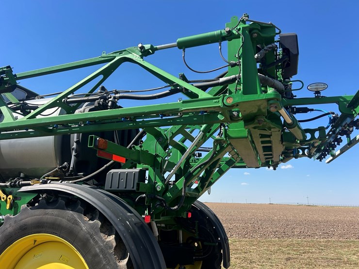 2021-john-deere-r4038-image-29