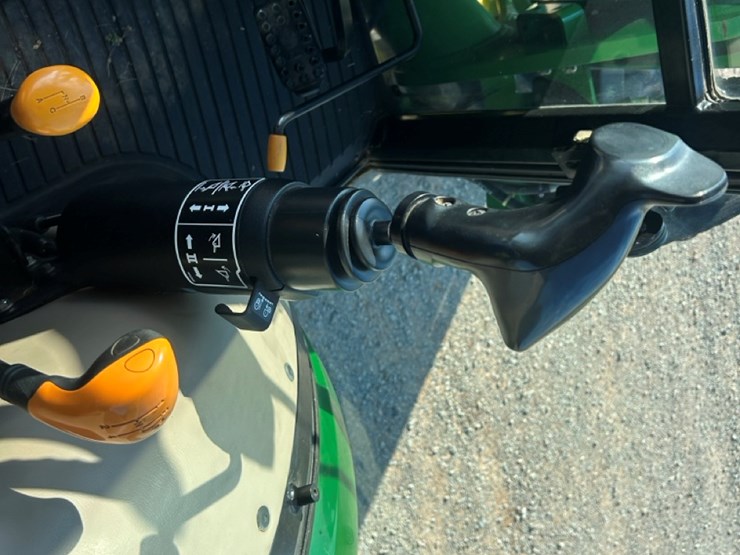 john-deere-5075e-image-23