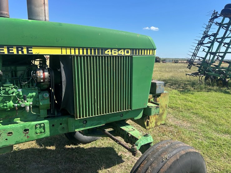 john-deere-4640-image-32