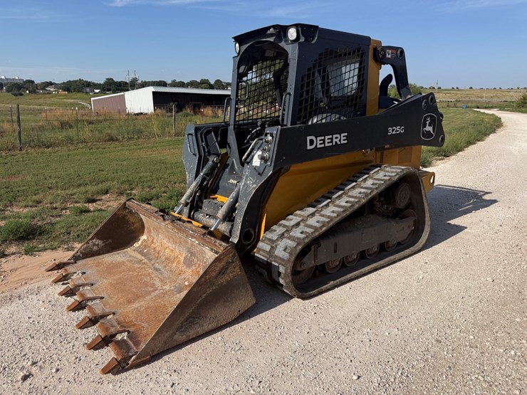 deere-325g-image-1