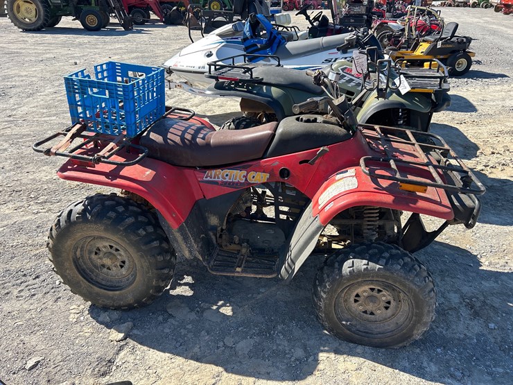 arctic-cat-300-image-1