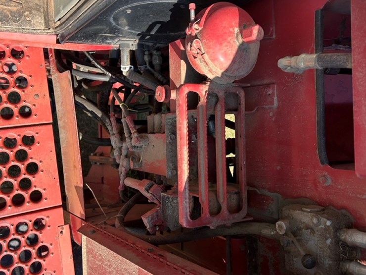 2004-case-ih-2388-image-38