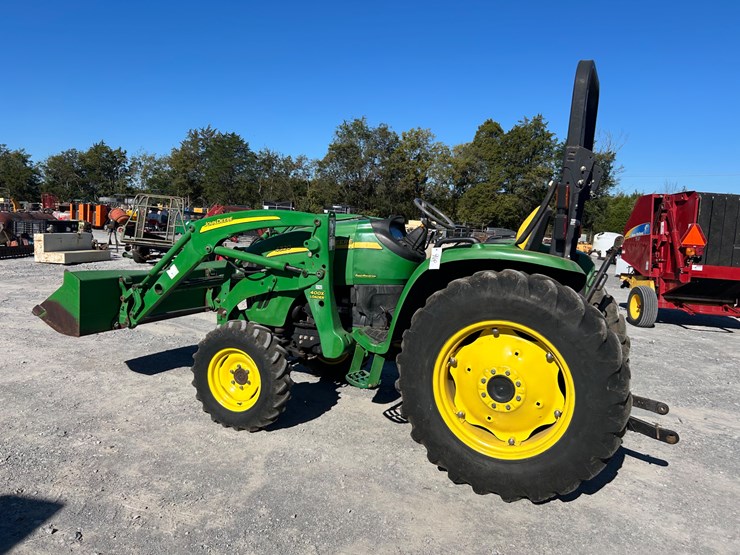 john-deere-4320-image-2