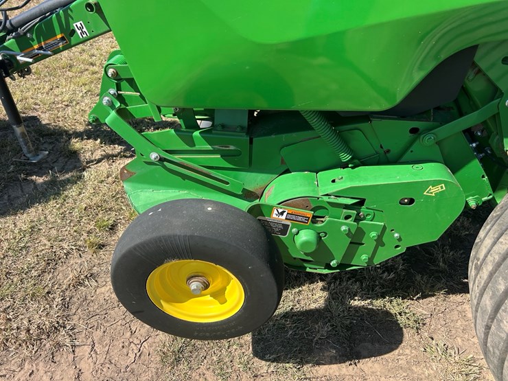 2022-john-deere-560r-image-24