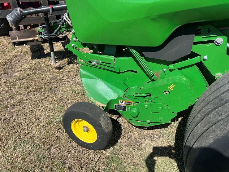 #6-•-2024-john-deere-561m-image-23