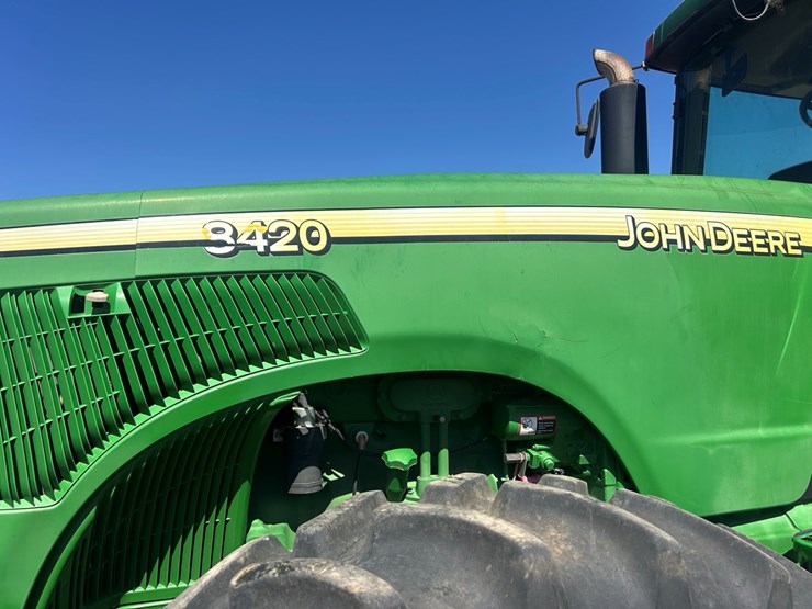 2005-john-deere-8420-image-38