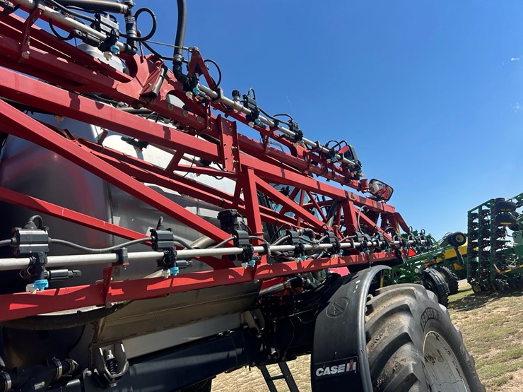 2020-case-ih-patriot-4440-image-15