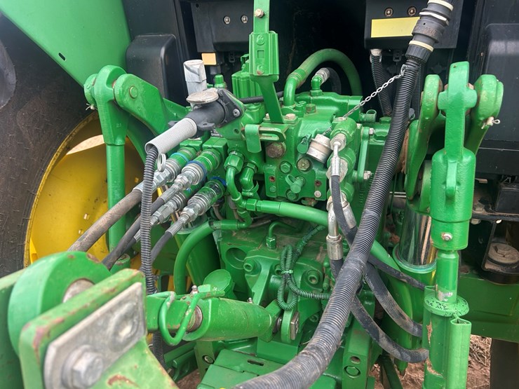 john-deere-7130-image-7