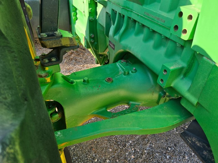 2010-john-deere-8295r-image-6