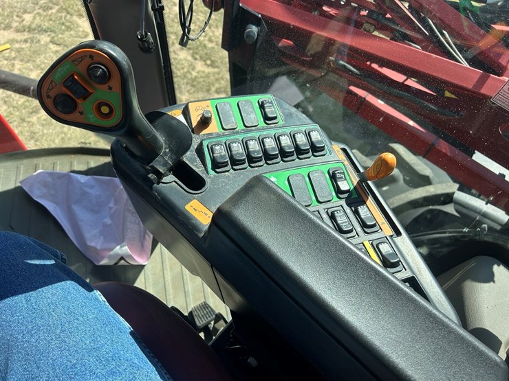 2020-case-ih-patriot-4440-image-45