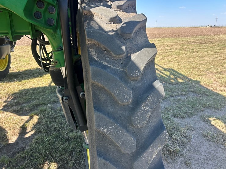 2021-john-deere-r4038-image-23