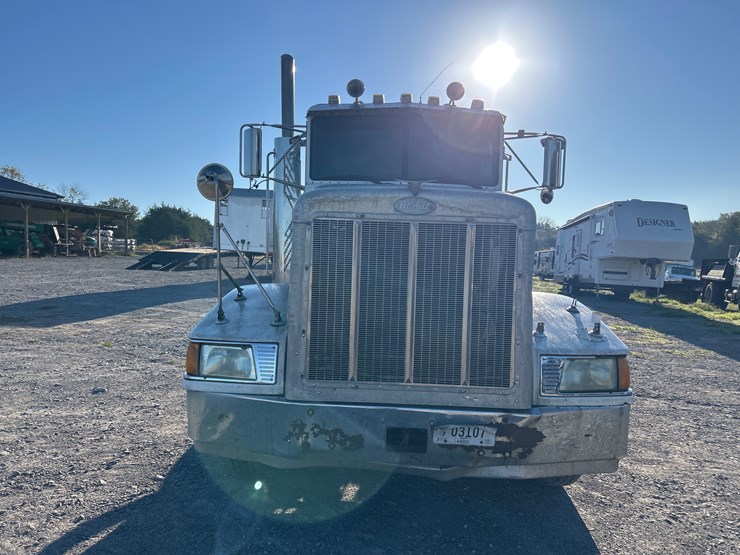 1994-peterbilt-337-image-4
