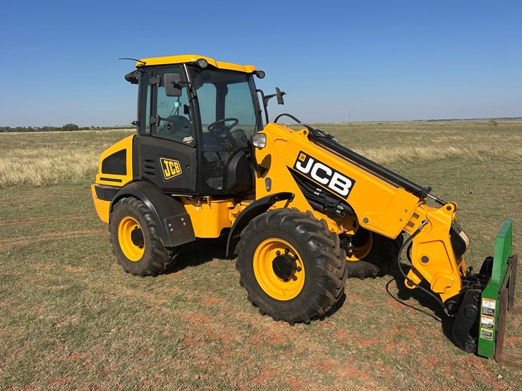 jcb-tm220-image-1
