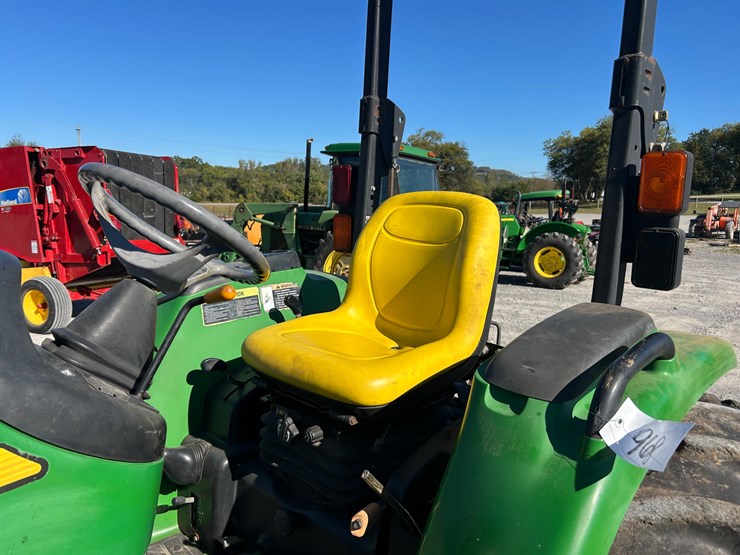 john-deere-4320-image-9