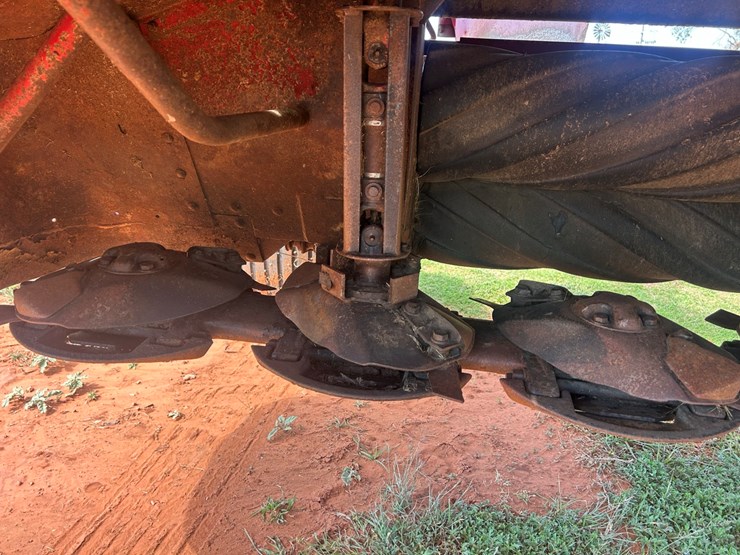 new-holland-1431-image-15