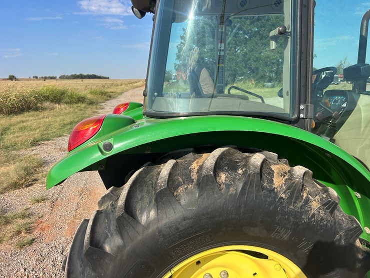 john-deere-5075e-image-32