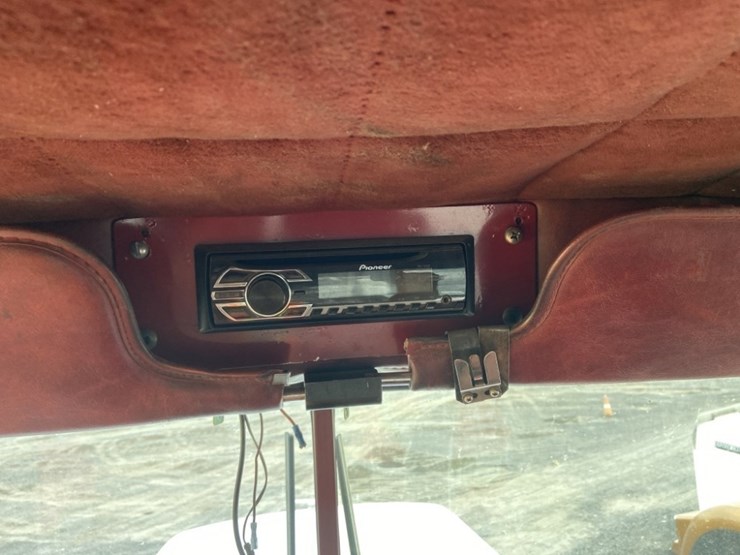 1984-peterbilt-359-image-37