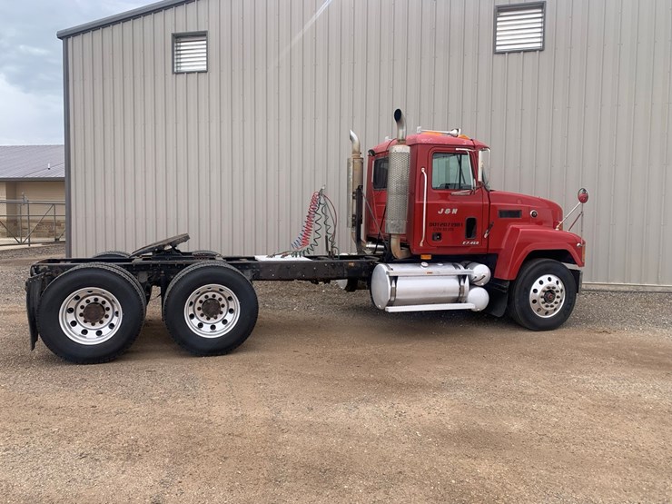 1999-mack-ch613-image-4