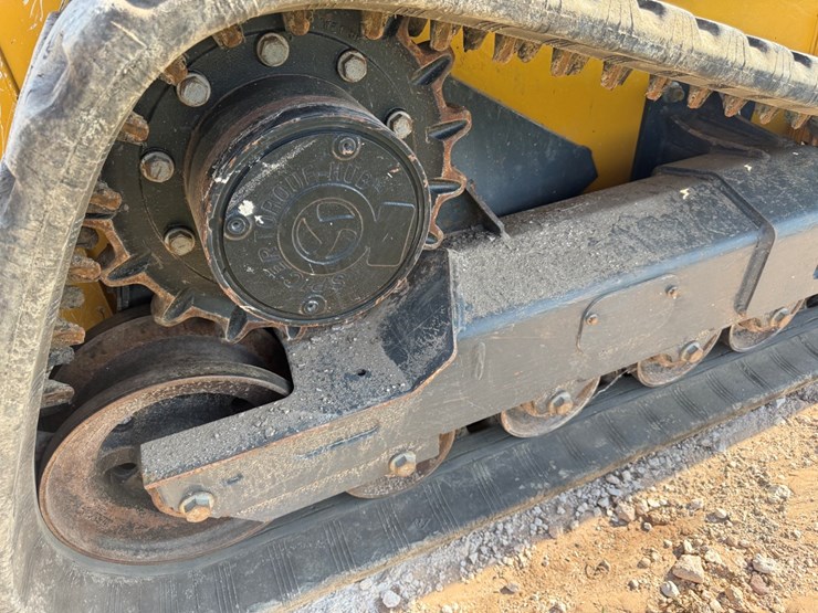 deere-325g-image-22