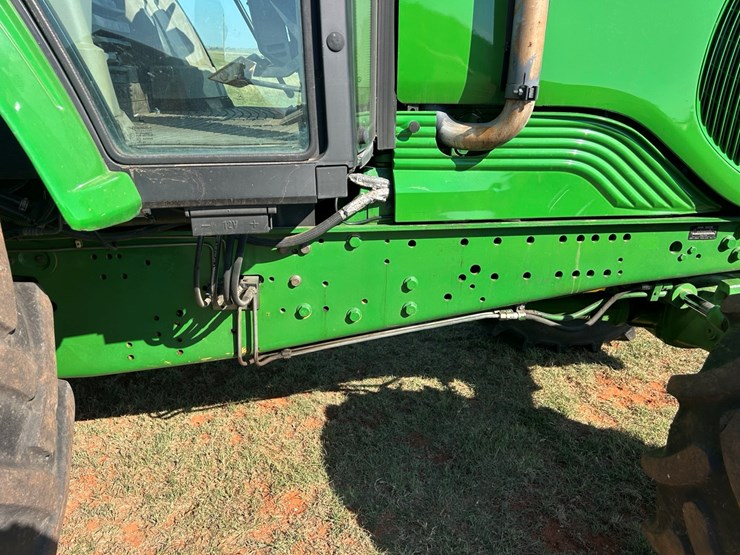 2006-john-deere-7320-image-12