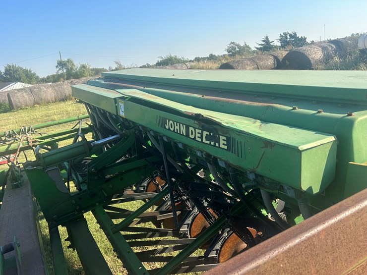 john-deere-450-image-15