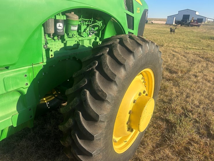 2010-john-deere-8225r-image-18