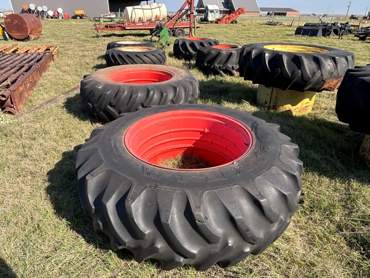 #100-•-case-wheels/tires-image-1