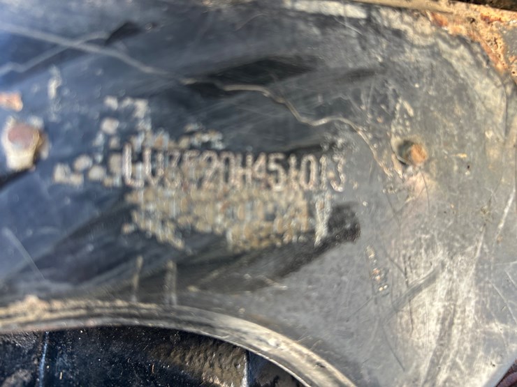 john-deere-3520-image-8