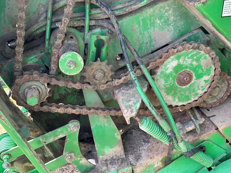 john-deere-468-image-25