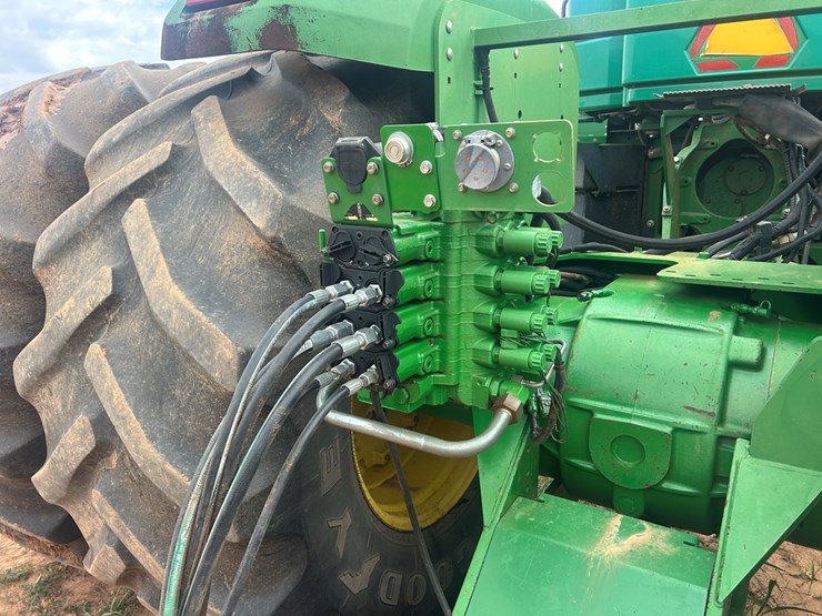 john-deere-9320-image-6