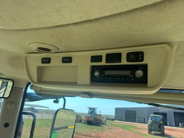 2014-john-deere-7210r-image-32