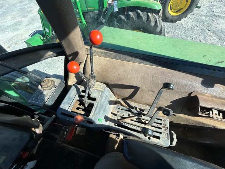 john-deere-2350-image-11