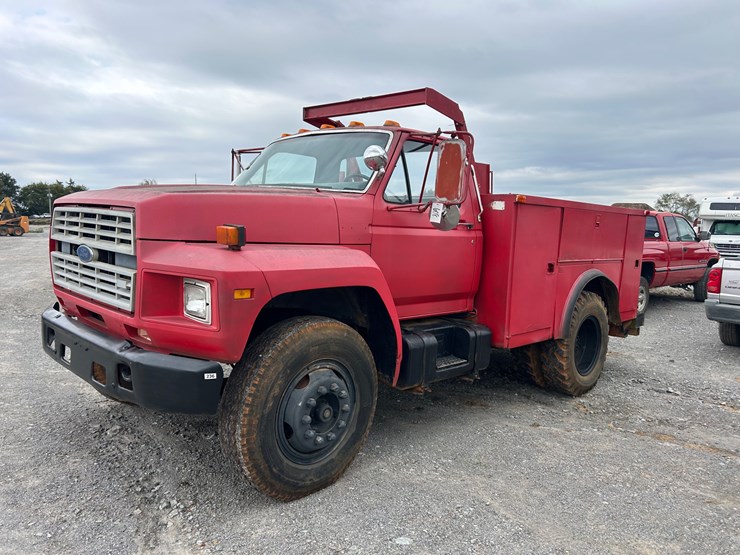 1983-ford-f700-image-2