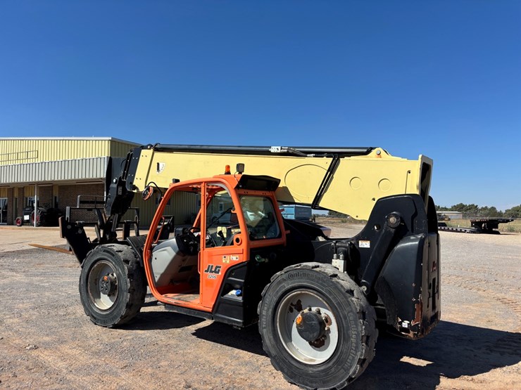 #27-•-2018-jlg-1255a-image-3
