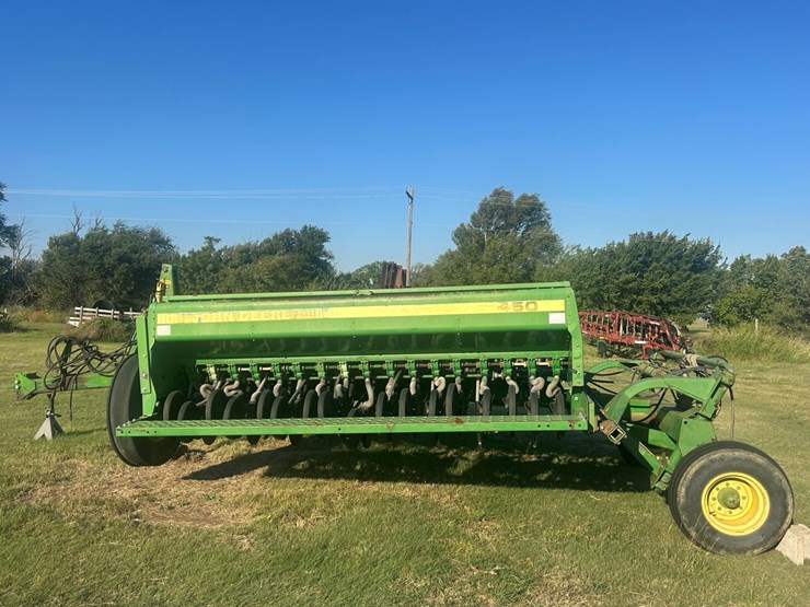 john-deere-450-image-12
