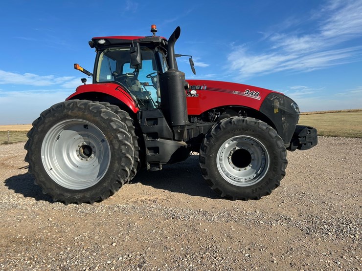 2022-case-ih-magnum-340-image-33