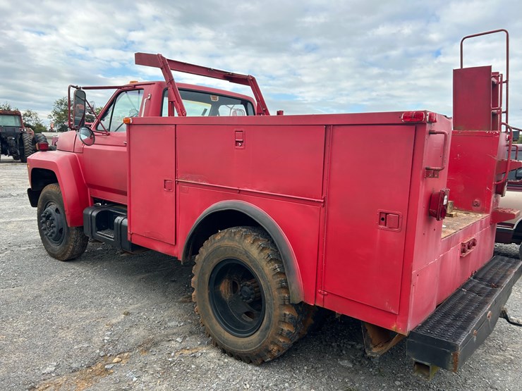 1983-ford-f700-image-6
