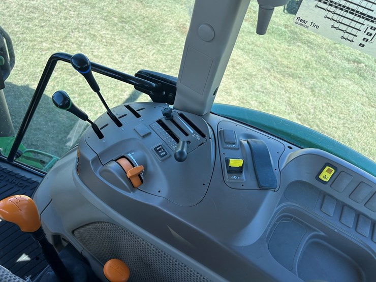 2024-john-deere-6135e-image-39