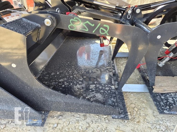 wolverine-msg-11-44w-mini-stump-grapple-image-3