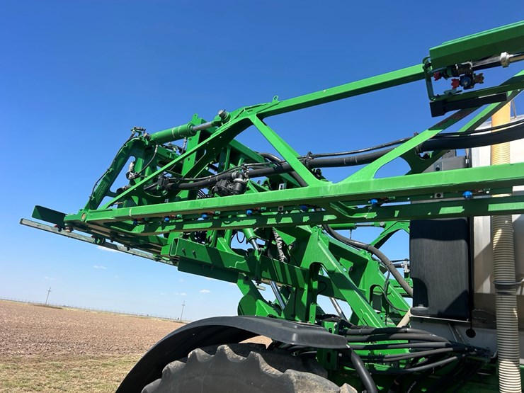 2021-john-deere-r4038-image-13